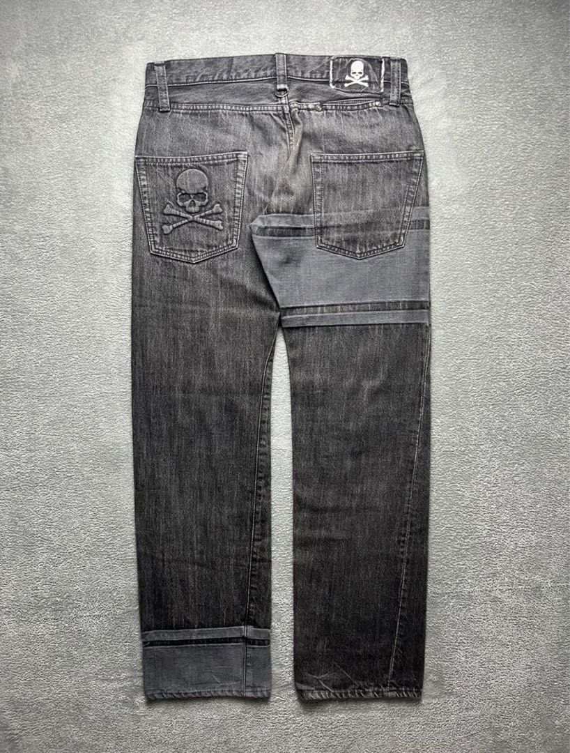 Mastermind Embossed Skull Washed Jeans (Category: Jeans) located in Makati City. Submitted by _m3tamorphosis (Listing ID 1445087135, Image 1). Description: Mastermind japan- Embossed Skull Washed Jeans Size: Small Condition: 9/10 Flaws: None/ sign of use Waist: 31 Length: 38.5 Inseam: 31.5 Frontrise: 9.5 Thigh: 12 Knee: 8.5 Leg opening: 8.
