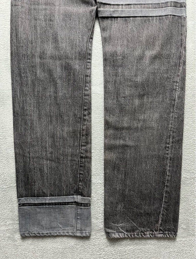 Mastermind Embossed Skull Washed Jeans (Category: Jeans) located in Makati City. Submitted by _m3tamorphosis (Listing ID 1445087135, Image 3). Description: Mastermind japan- Embossed Skull Washed Jeans Size: Small Condition: 9/10 Flaws: None/ sign of use Waist: 31 Length: 38.5 Inseam: 31.5 Frontrise: 9.5 Thigh: 12 Knee: 8.5 Leg opening: 8.