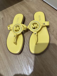 (Category: ) located in . Submitted by missthrifttease (Listing ID 1445076237, Image 1). Description: .