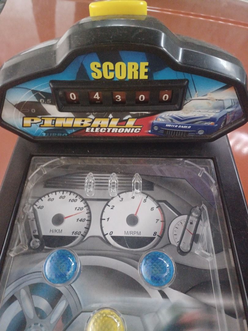 Mini Pinball Machine (Category: Kids Toys) located in Quezon City. Submitted by better_dayz (Listing ID 1445063981, Image 2). Description: Battery operated With Sounds For kids and adults.