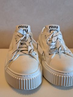 （分類：）位於 。 由 prelovedcorner14 提交（商品編號 1445052326，圖片 1）。簡介： 。