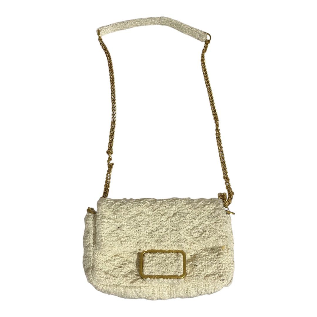 MNG Textured Chain Shoulder Bag - Cream (Category: Shoulder Bags) located in Iba. Submitted by xanselldz (Listing ID 1445199707, Image 1). Description: .