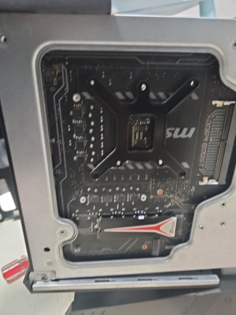 MSI Motherboard488137733692477441
