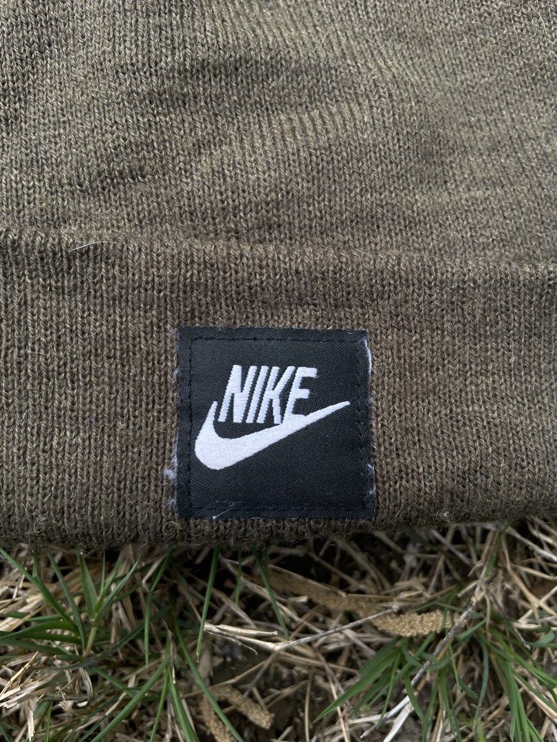 Nike beanie (Category: Beanies) located in Manila. Submitted by stepsole (Listing ID 1445056856, Image 2). Description: Verygood condition Color rate 10/10 Has minimal lents Negotiable price.