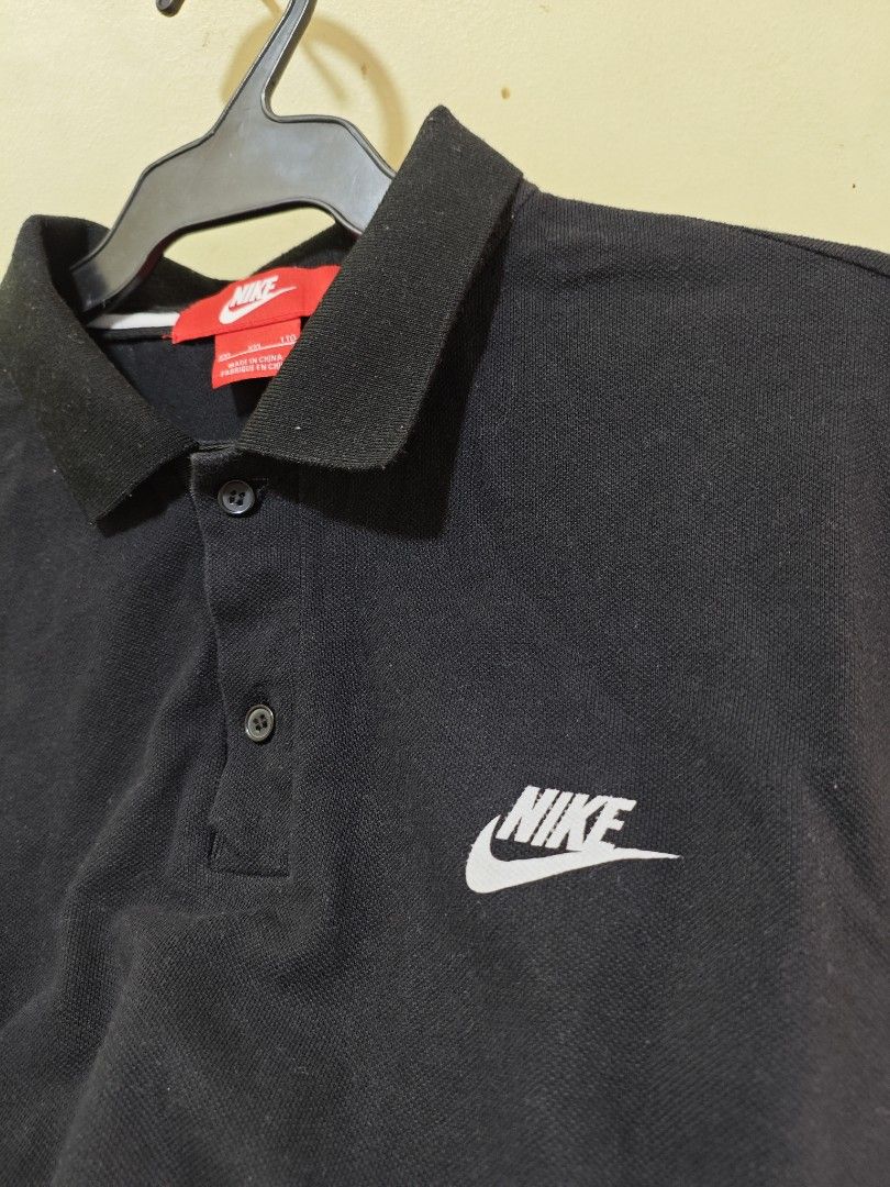 Nike Classic Men Polo Shirt (Category: Tshirts & Polo Shirts ) located in Baguio. Submitted by jayjay_apparel01 (Listing ID 1445076851, Image 3). Description: Nike Classic Men Polo Shirt Color Rate 9.8/10 No Flaws Complete Tags Made In Indonesia Makapal Tela Machine Washed Size Large To XL Dimes 22 Width 29 Length Price P259.