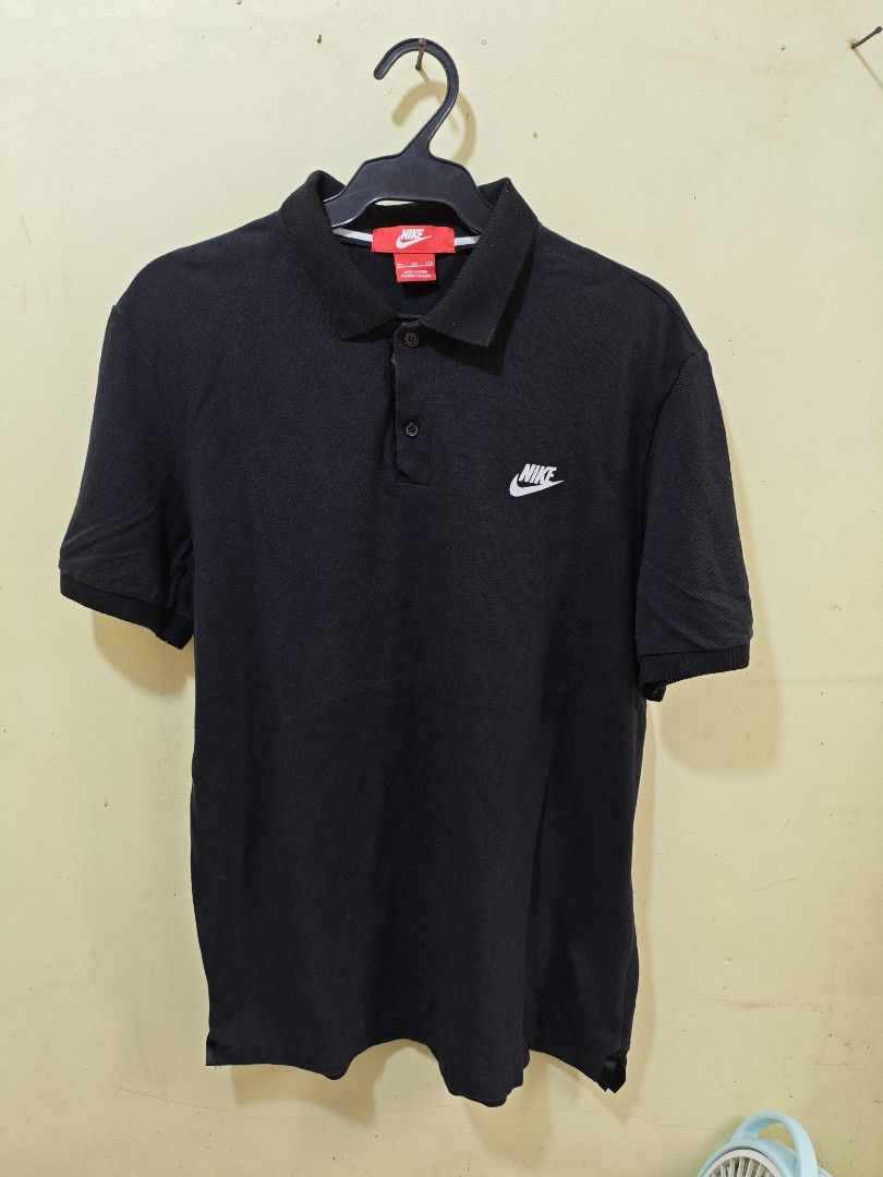 Nike Classic Men Polo Shirt (Category: Tshirts & Polo Shirts ) located in Baguio. Submitted by jayjay_apparel01 (Listing ID 1445076851, Image 1). Description: Nike Classic Men Polo Shirt Color Rate 9.8/10 No Flaws Complete Tags Made In Indonesia Makapal Tela Machine Washed Size Large To XL Dimes 22 Width 29 Length Price P259.