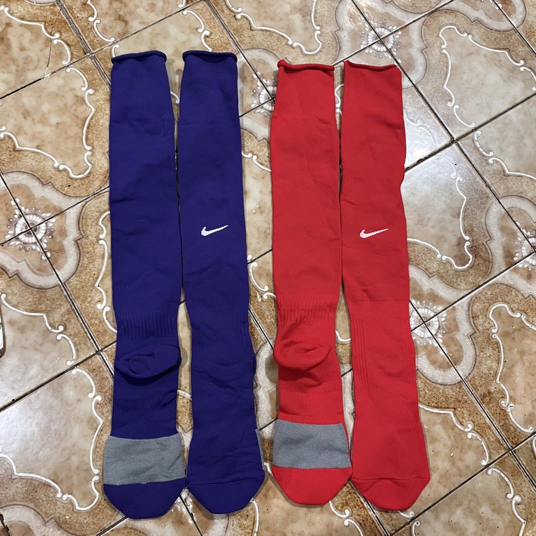 Nike Football Socks - Violet and Red (Category: Socks) located in Manila. Submitted by styledbysha (Listing ID 1445189237, Image 1). Description: Used once Big size.