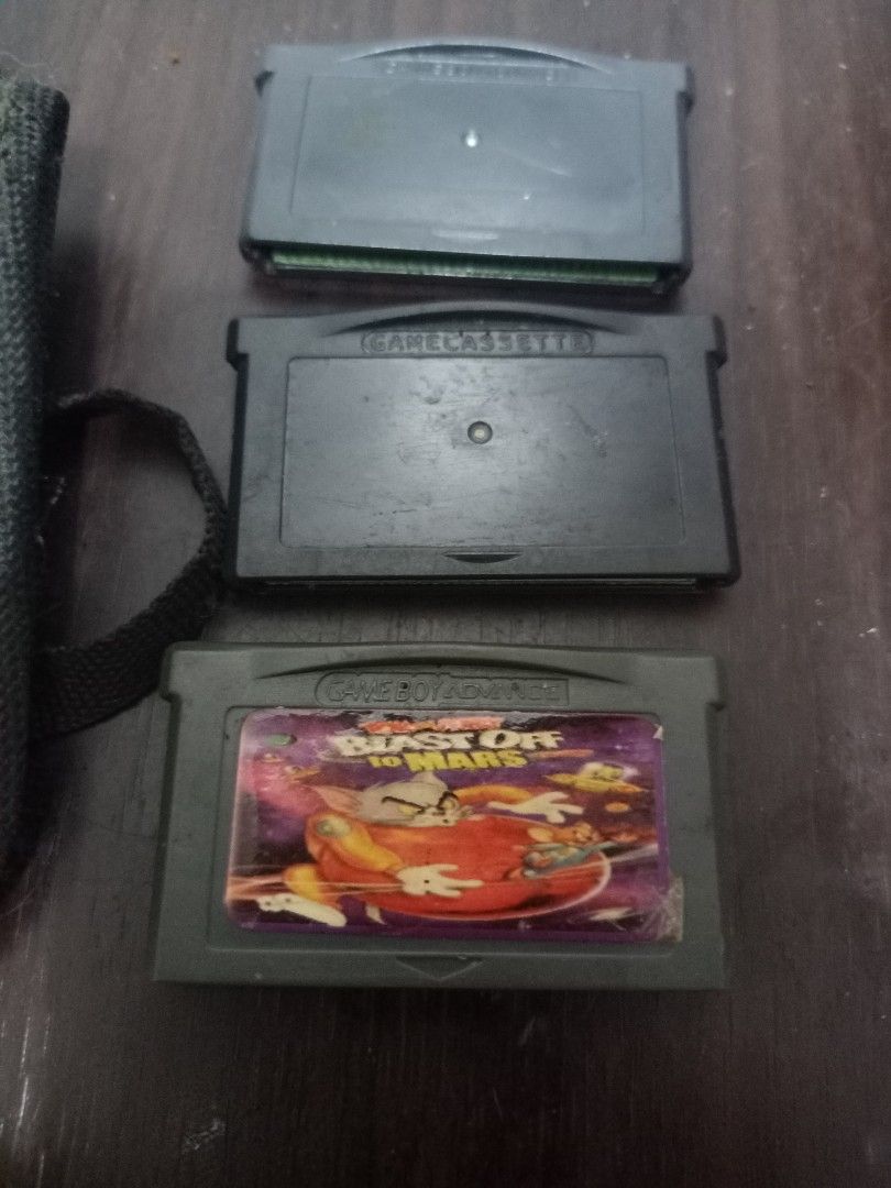 Nintendo advance SP bag and 3 games (Category: Nintendo) located in Las Pinas. Submitted by the_recycle_shop (Listing ID 1445167817, Image 2). Description: Selling as is not tested.