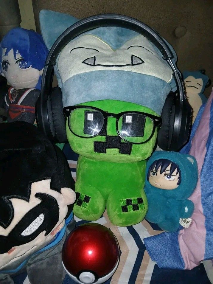Official Minecraft Creeper Plush (Category: Plushies & Soft Toys) located in Batangas. Submitted by tatikrecin87575 (Listing ID 1445205110, Image 1). Description: For Sale Official Minecraft Creeper Plush 5h + shipping Batangas loc pm.