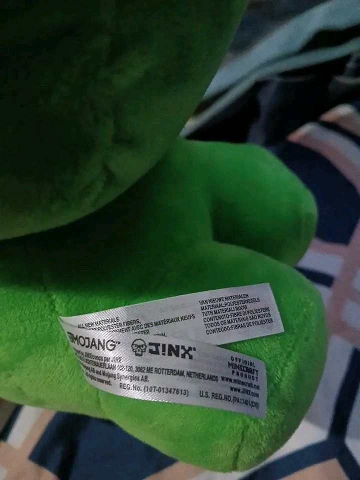 Official Minecraft Creeper Plush (Category: Plushies & Soft Toys) located in Batangas. Submitted by tatikrecin87575 (Listing ID 1445205110, Image 2). Description: For Sale Official Minecraft Creeper Plush 5h + shipping Batangas loc pm.