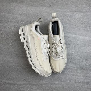 (Category: ) located in . Submitted by thrift_by_biji (Listing ID 1445155995, Image 1). Description: .