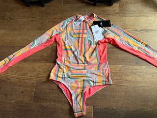 （分類：）位於 。 由 viktorias.vintage.wardrobe 提交（商品編號 1445202304，圖片 1）。簡介： 。