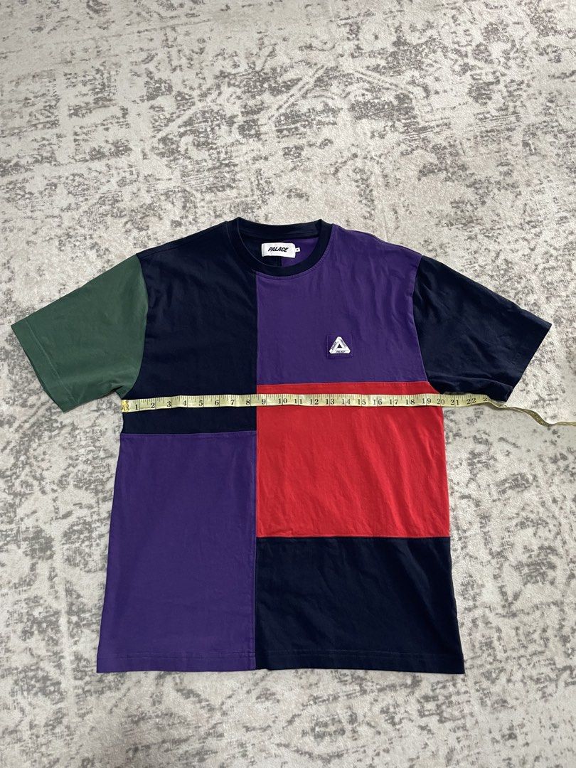 PALACE PATCHY (Category: Activewear) located in Johor Bahru. Submitted by nuradham (Listing ID 1445079083, Image 1). Description: CONDITION- 9/10 PIT- 20 LENGTH- 27.5 SIZE ON TAG- M NO REFUND POSTAGE- SM(rm10) S/S(rm18) COD- BANDAR JOHOR BAHRU.