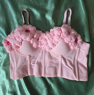 (Category: ) located in . Submitted by red_06 (Listing ID 1445128761, Image 1). Description: .