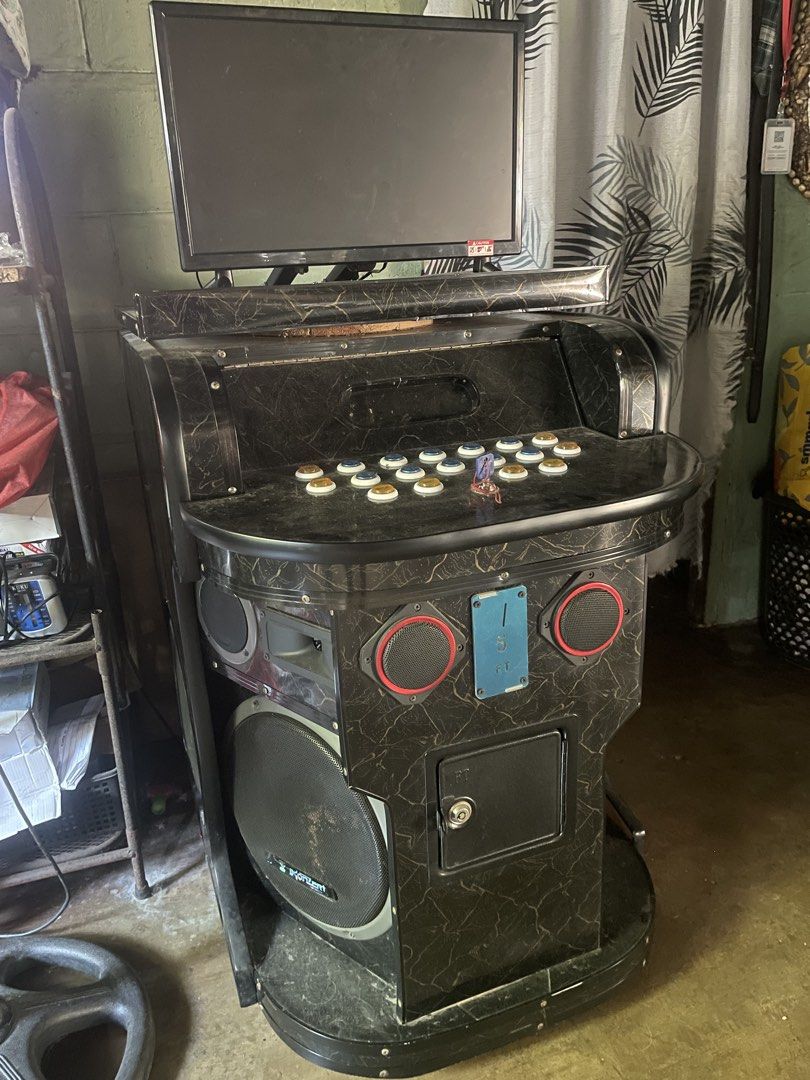 Platinum Karaoke Machine with Amplifier and DVD Player (Category: Soundbars, Speakers & Amplifiers) located in Binan City. Submitted by algar13 (Listing ID 1445193718, Image 2). Description: 🎥 VIDEOKE FOR SALE 🎤 ✅ No issues ✅ Personal use only ✅ Rarely used and well-maintained Originally bought for ₱25,000 💰 Selling for only ₱15,000 - nego Perfect for family gatherings, parties, and small business rentals! 📩 Message me for more details or inq