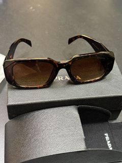 (Category: ) located in . Submitted by sellora_fashion (Listing ID 1445192376, Image 1). Description: .
