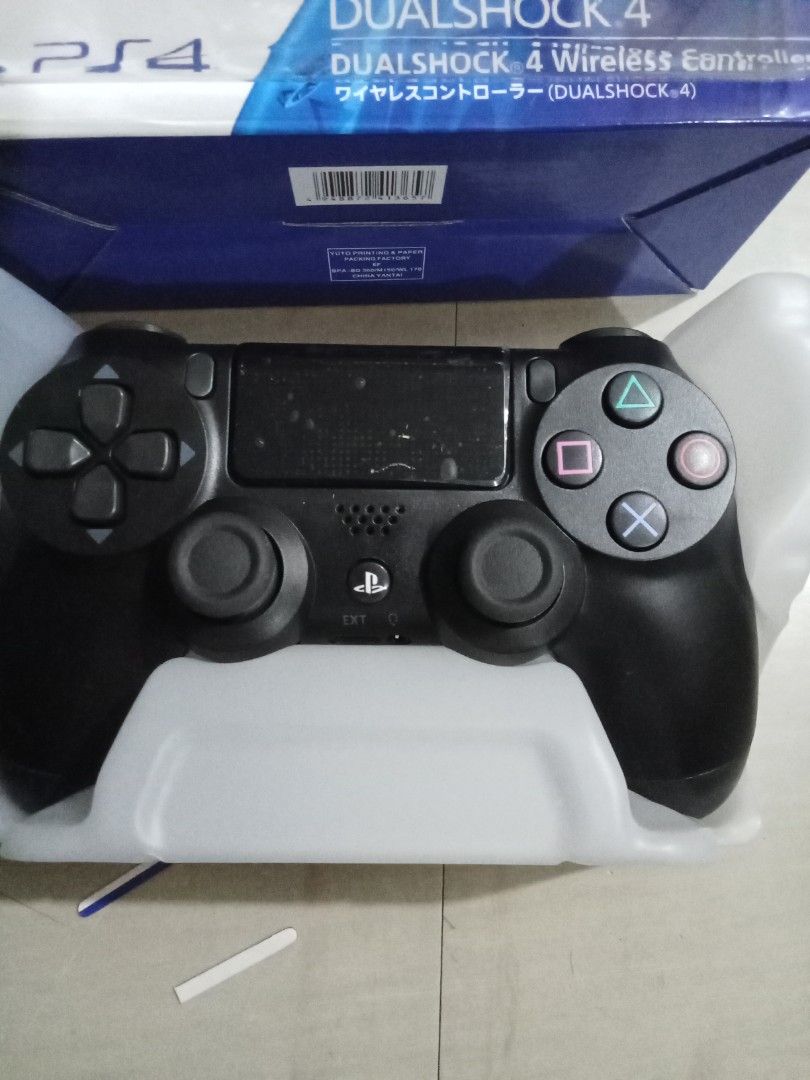 PS4 CONTROLLER (Category: Controllers) located in Quezon City. Submitted by hajjasittienor (Listing ID 1445160019, Image 2). Description: BRAND NEW PS4 WIRELESS CONTROLLER. FREE CABLES CHARGER.750 .PWEDE PICK UP .PWEDE GCASH AVIDA TOWER NEW MANILA COL BONNY SERRANO AVENUE QC.