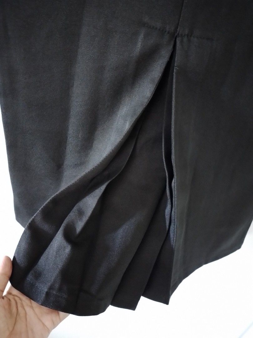 Rok wanita span hitam kantor/sidang (Kategori: Gaun & Rok) berada di Bekasi. Dikirim oleh rilestari (ID iklan 1445051070, Gambar 3). Deskripsi: Lingkar Pinggang: 74cm Lingkar Pinngul: 88cm Panjang: 90cm bisa oren 🍊.