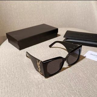 (Category: ) located in . Submitted by sellora_fashion (Listing ID 1445203874, Image 1). Description: .