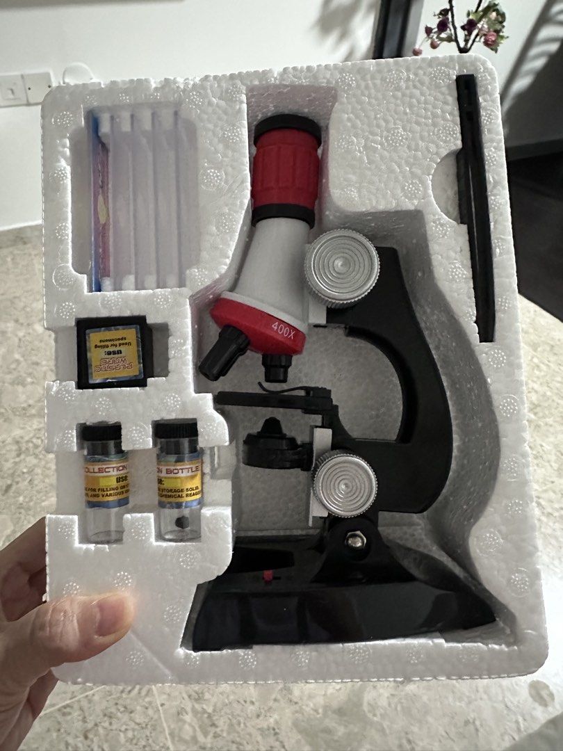 Science microscope (Category: Educational & Learning Toys) located in Singapore. Submitted by jxjc13 (Listing ID 1445158352, Image 2). Description: Brand new .