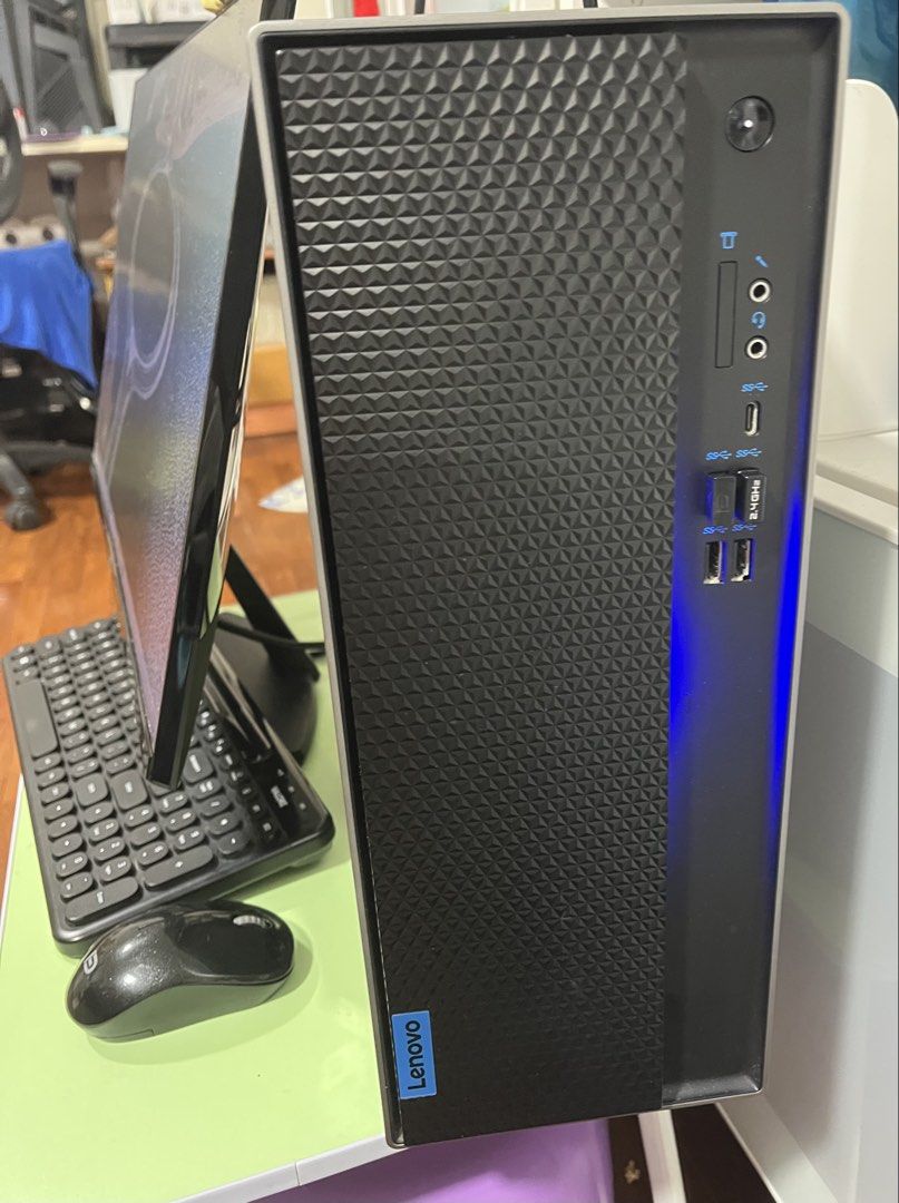 Selling desktop computer488483166335815682