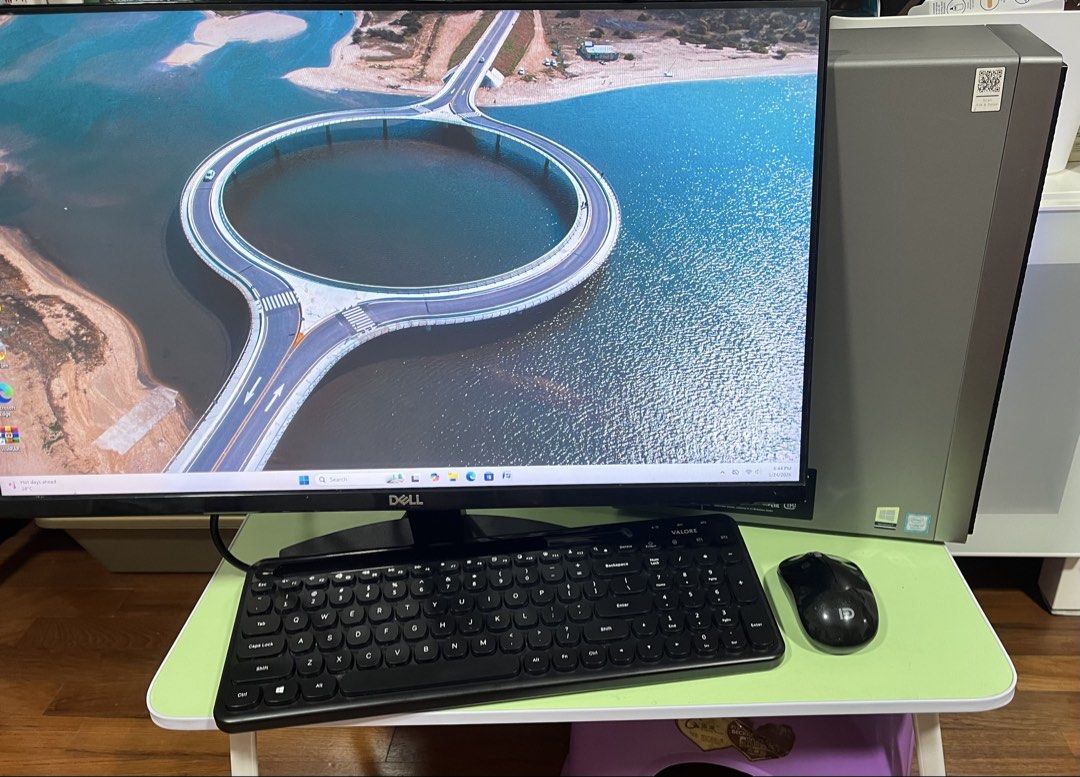 Selling desktop computer488483166335815681