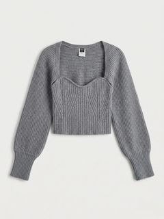 (Category: ) located in . Submitted by sofiascloset_ (Listing ID 1445087898, Image 1). Description: .