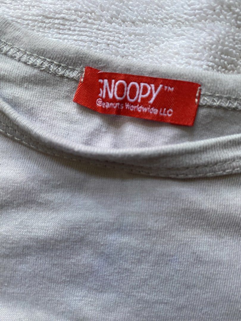 Snoopy Gray 3/4 Sleeves Top (Category: Shirts) located in Taguig. Submitted by floatingpoints (Listing ID 1445136012, Image 3). Description: only used once :) RFS: Decluttering loc: taguig mod: lalamove/j&t mop: gcash.