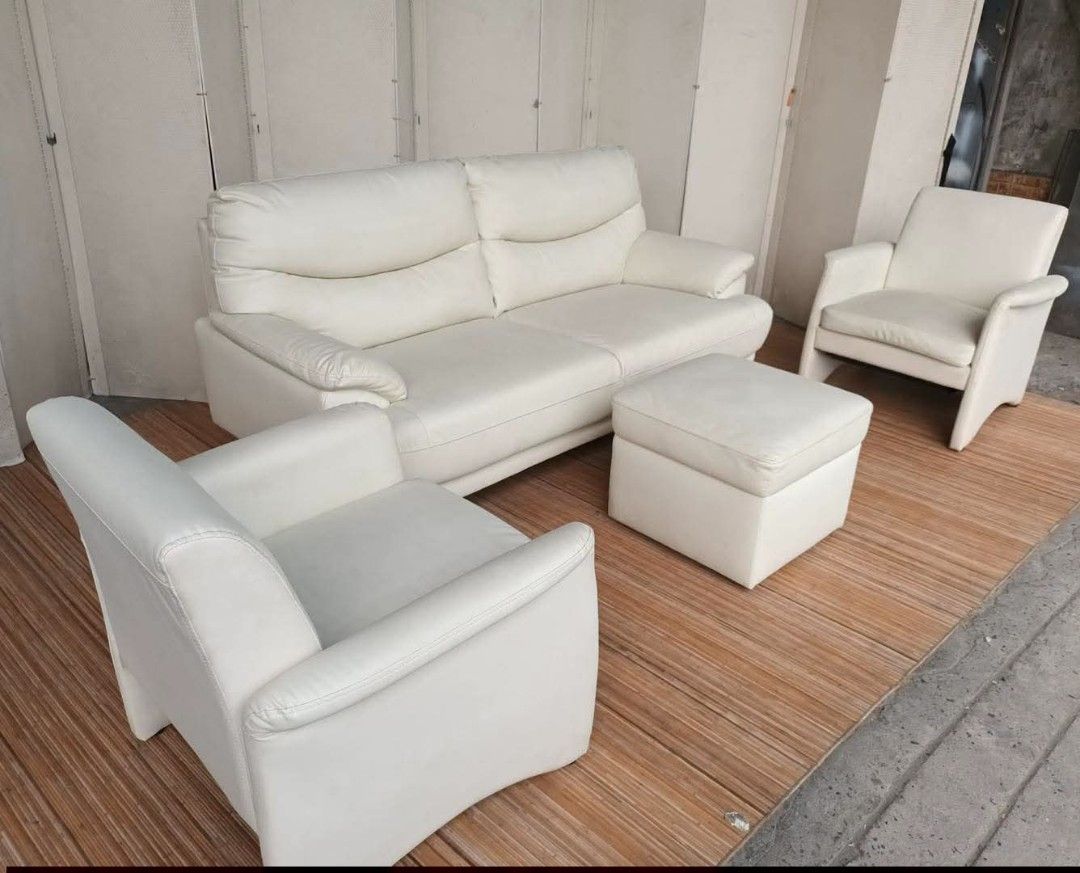 Sofa (Category: Sofas) located in Meycauayan. Submitted by marygracecasimiro (Listing ID 1445233908, Image 3). Description: Leather Sofa Set 3-Seater 2pcs Single Sofa Footrest Price: 23,900 L68 x W33 x H15/32 L27 x W23 x H15/28 (each) In good condition💚💚 #QuezonCity #Pampanga #Bulacan #Pangasinan #Isabela #Cavite #Baguio #highlights #JAPANSURPLUS #everyone #japansurplus #followers #japansurplusph #japansurplusmalolos #followfollow #fbreels #fol