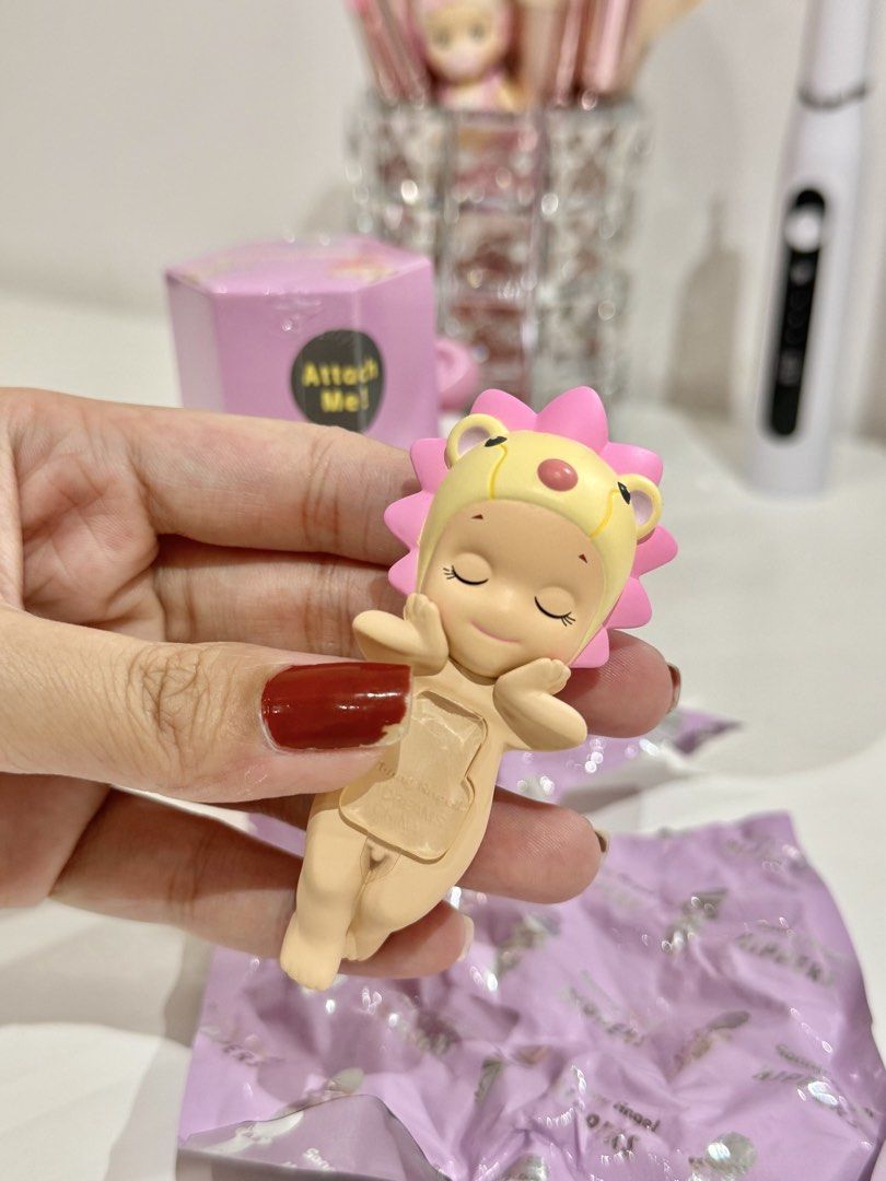 Sonny Angel Dreaming Hipper Series in Lion (Category: Designer & Blind Box Toys) located in Manila. Submitted by strawberrymelo (Listing ID 1445193282, Image 2). Description: .