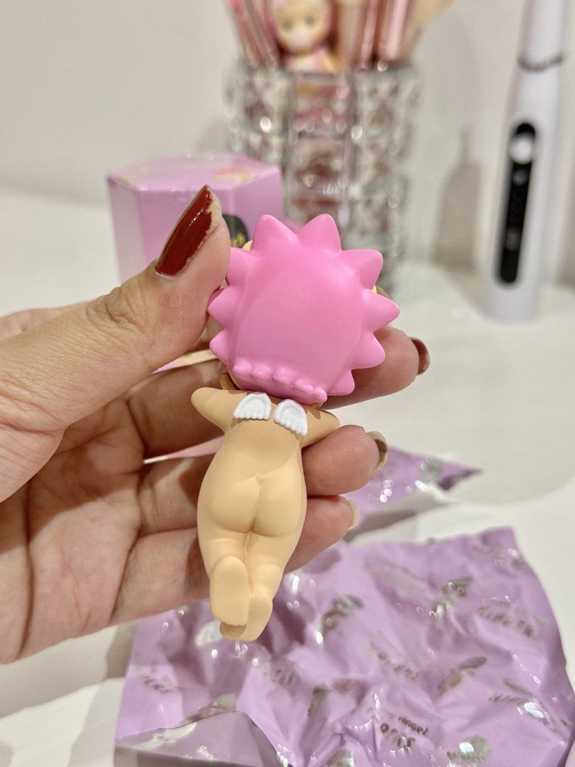 Sonny Angel Dreaming Hipper Series in Lion (Category: Designer & Blind Box Toys) located in Manila. Submitted by strawberrymelo (Listing ID 1445193282, Image 3). Description: .