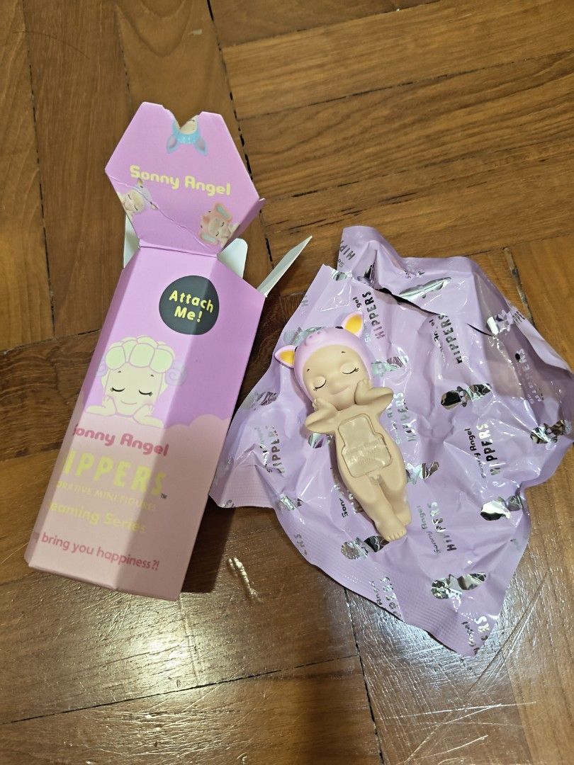 WTT/WTS Sonny Angel Dreaming Hippers Pig (Category: Designer & Blind Box Toys) located in Singapore. Submitted by loftlyz (Listing ID 1445154296, Image 1). Description: Brand New with box and foil. Authentic, dm for pics. tracked mailing + $2.50 willing to trade to other series, dm..