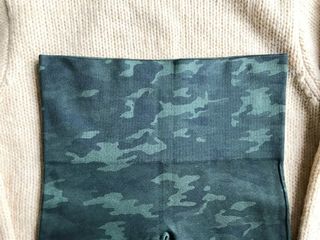 (Category: ) located in . Submitted by cmvoapparel (Listing ID 1445129329, Image 1). Description: .
