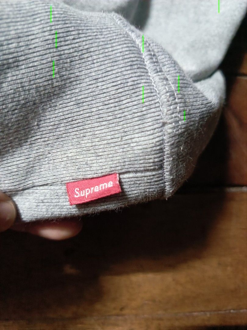 Supreme Box Logo Hoodie Gray Large (Category: Hoodies) located in Manila. Submitted by lootnlatch (Listing ID 1445214227, Image 3). Description: 22x27 excellent/crispy condition tumatayo mag isa yung hood negotiable .