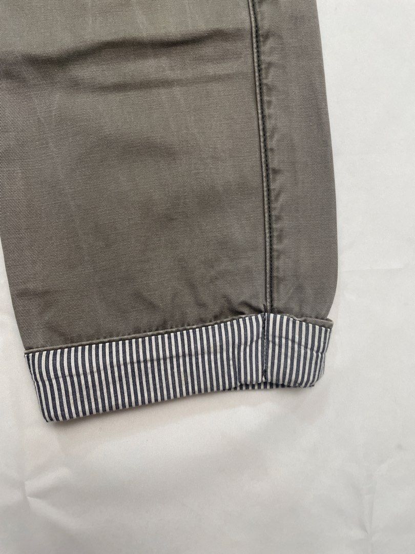 Tough Jeans Green Brown Pants (Category: Jeans) located in Makati City. Submitted by pepperstoremerch (Listing ID 1445097632, Image 2). Description: 30% Off Sale Originally 550 Tough Jeans Green Brown Pants Size 30 Cotton Denim Preloved, good condition Please see pictures D0076 R550.