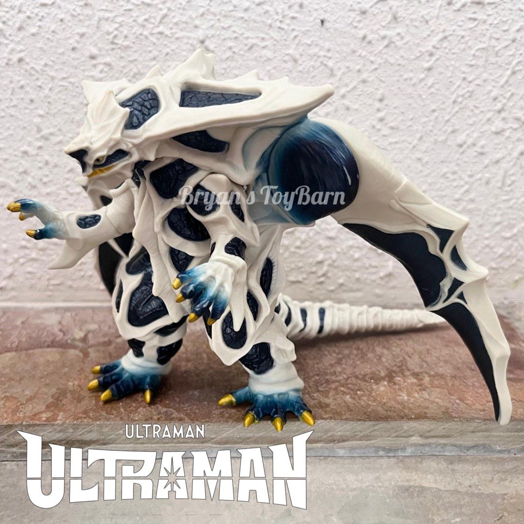 Ultraman Geranda H5.5 x L8 x W13 inch Ultra Monster Kaiju DX Soft Vinyl Sofubi Figure Series by Bandai & Tsuburaya (Category: Toy Figures) located in Singapore. Submitted by bryanstoybarn (Listing ID 1445087579, Image 1). Description: Selling a once displayed then into storage Ultraman Geranda H5.5 x L8 x W13 inch Ultra Monster Kaiju DX Soft Vinyl Sofubi Figure Series by Bandai & Tsuburaya. Actual item as shown in the pictures. Note: 1. Paint los