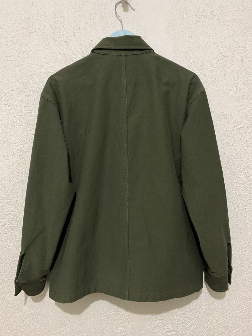 Uniqlo Over Shirt Jersey Jacket (Category: Coats, Jackets and Outerwear) located in Tiaong. Submitted by nycko.concha (Listing ID 1445050745, Image 3). Description: Uniqlo Over Shirt Jersey Jacket — Olive •Size: S (80-88cm) •Width: 21 •Length: 27 •Condition: Excellent Used •Issue: None •Color rate: 10/10 •Selling Price: ₱899 + shipping fee •Location: Quezon Province •Courier: J&T Express Note: color may vary due to lighting, always manage your ex