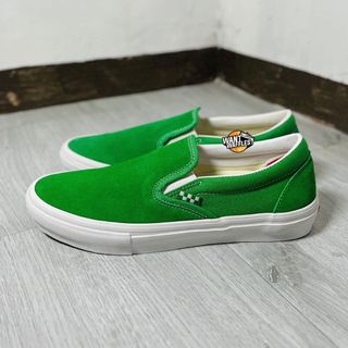 (Category: ) located in . Submitted by snkrwffls_nightowl (Listing ID 1445231762, Image 1). Description: .