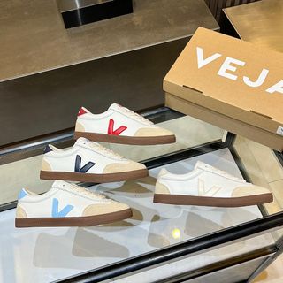 (Category: ) located in . Submitted by sellora_fashion (Listing ID 1445116600, Image 1). Description: .