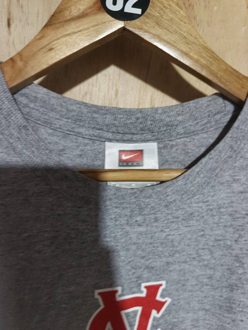 VINTAGE NIKE ATHLETICS TEE (Category: Tshirts & Polo Shirts ) located in Roxas City. Submitted by kaloy58 (Listing ID 1445181176, Image 2). Description: 22x27 no major issue/s.