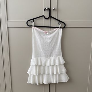 (Category: ) located in . Submitted by mywardrobe6 (Listing ID 1445085550, Image 1). Description: .