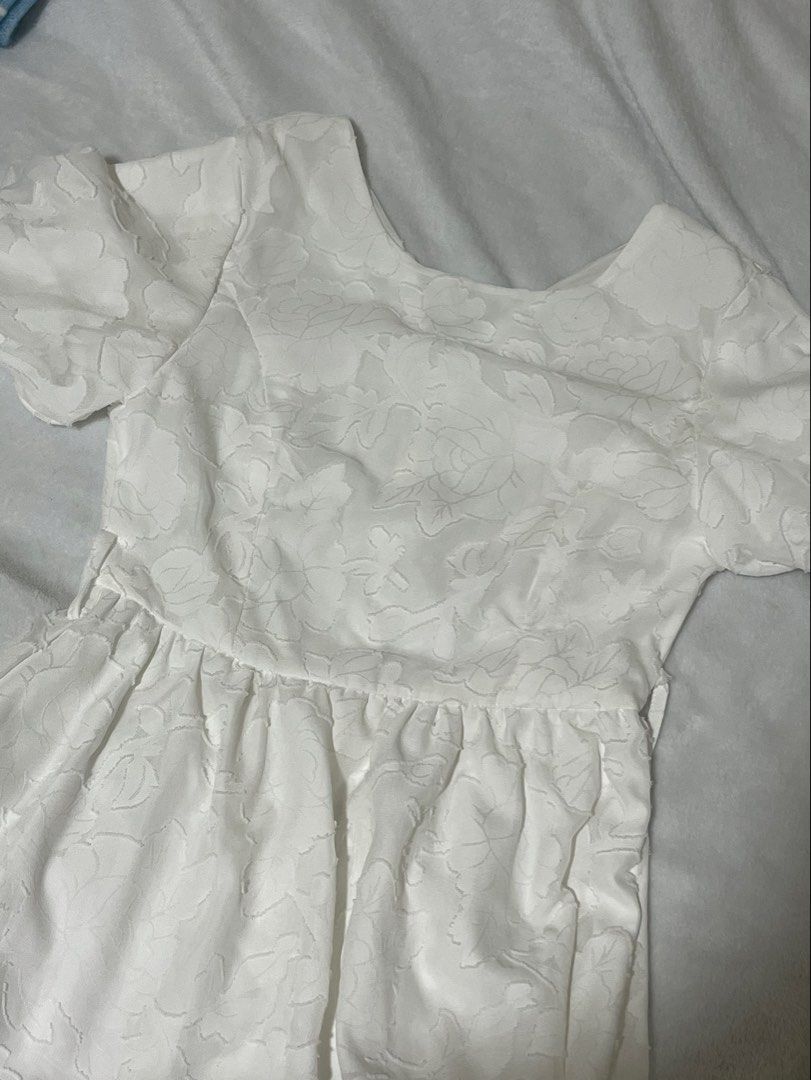 White Floral Dress (Category: Dresses) located in Santa Cruz. Submitted by shantleee (Listing ID 1445198092, Image 1). Description: hi! selling this white floral dress. message for more details. thank you!.