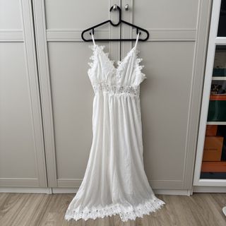 (Category: ) located in . Submitted by mywardrobe6 (Listing ID 1445084074, Image 1). Description: .