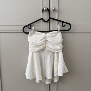 (Category: ) located in . Submitted by mywardrobe6 (Listing ID 1445085644, Image 1). Description: .