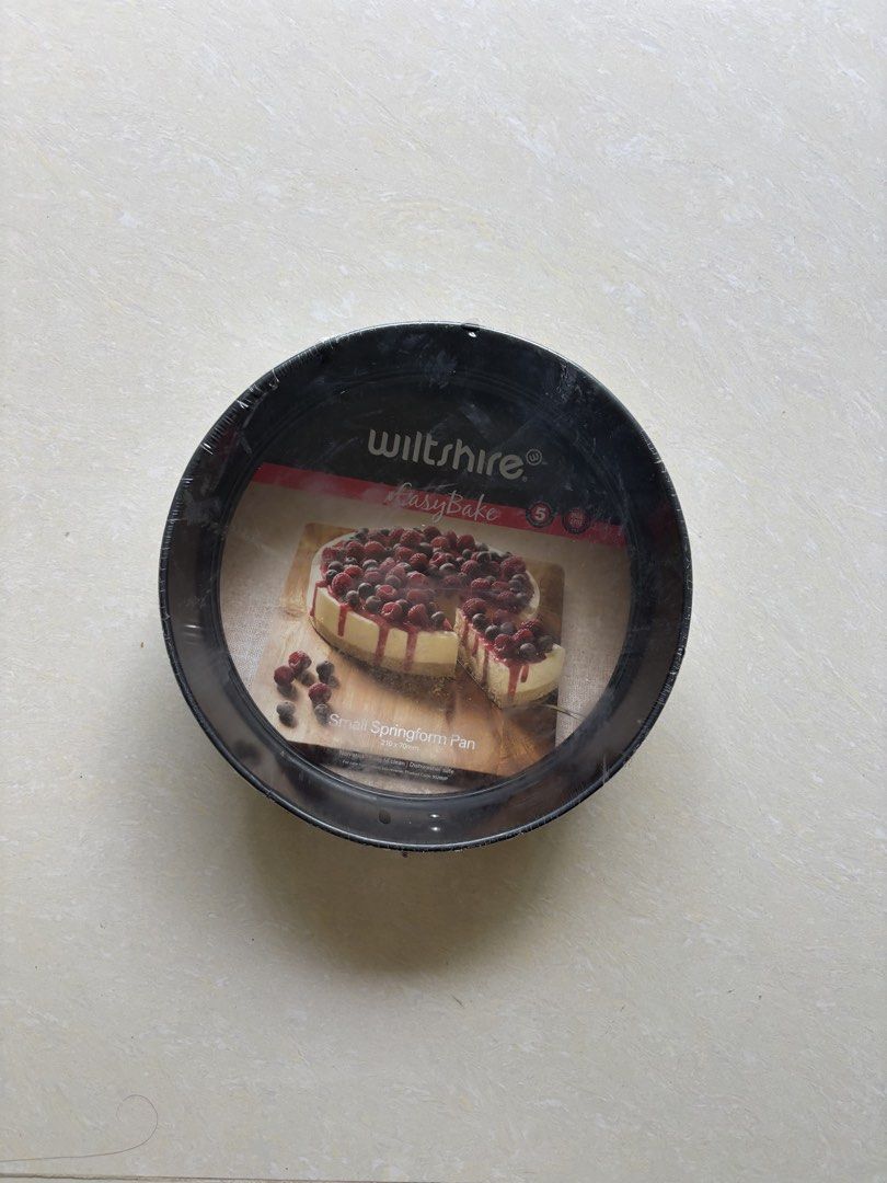 Wiltshire Easybake Small Springform Pan488075239108136960