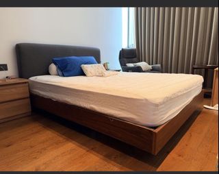 (Category: ) located in . Submitted by sg-garage-sale (Listing ID 1445108268, Image 1). Description: .