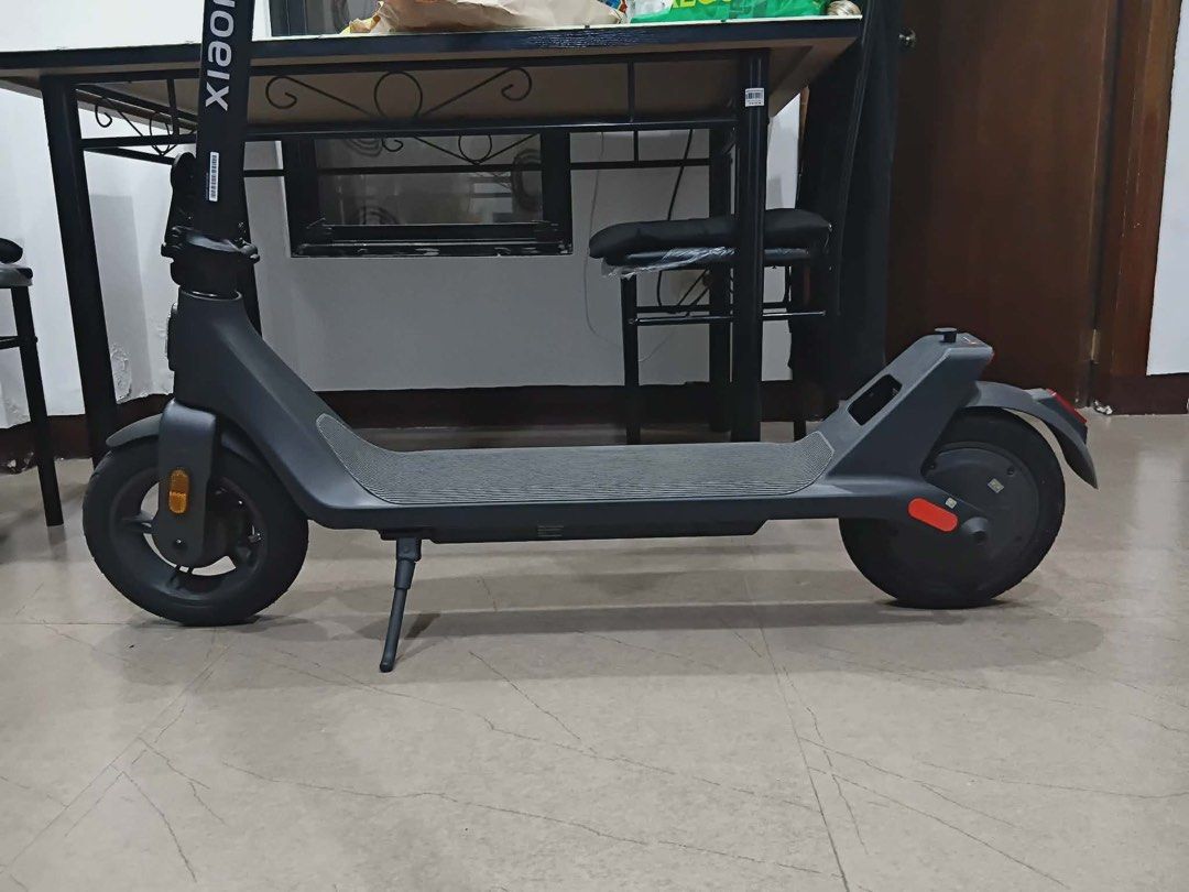 Xiaomi Electric Scooter 4 Lite (2nd Gen) (Category: Skates, Rollerblades & Scooters) located in Dasmarinas. Submitted by lanlin.z (Listing ID 1445106458, Image 3). Description: Xiaomi Electric Scooter 4 Lite (2nd Gen) Speed: Up to 25 km/h Range: Up to 25 km per charge Tires: 10-inch air-filled tires Weight: Light and easy to carry (16.2 kg) Smart Features: Connects to your phone via Bluetooth Shipping & Meet up 📍Francisco, General Trias, Cavite 