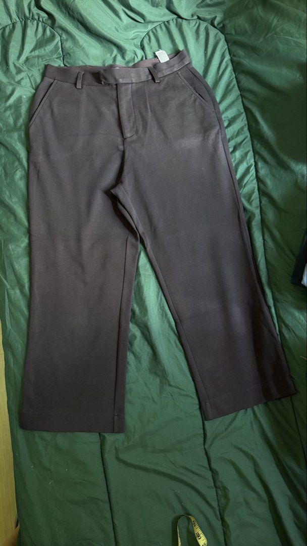 ZARA Brown Trousers Pants Size L (Category: Trousers) located in Caloocan City. Submitted by _preloved_bb (Listing ID 1445102640, Image 3). Description: - ZARA Brown Trousers - Size: L (fits waist 32) - Made in Turkey - Cut: Straight leg - Style: Ideal for casual or smart casual occasions - Measurements: Available in photos - Feel free to ask any questions!.