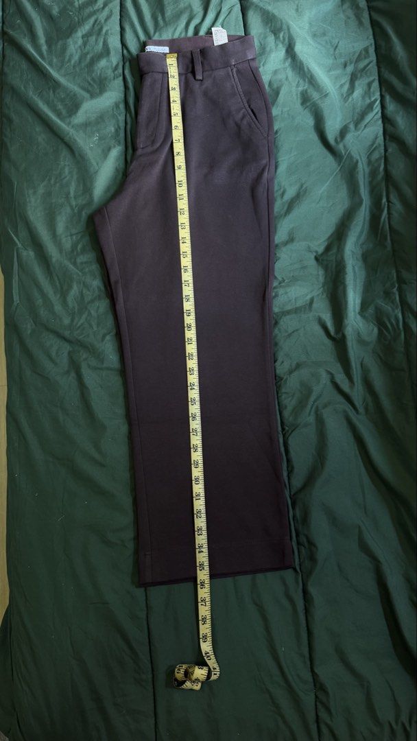 ZARA Brown Trousers Pants Size L (Category: Trousers) located in Caloocan City. Submitted by _preloved_bb (Listing ID 1445102640, Image 2). Description: - ZARA Brown Trousers - Size: L (fits waist 32) - Made in Turkey - Cut: Straight leg - Style: Ideal for casual or smart casual occasions - Measurements: Available in photos - Feel free to ask any questions!.