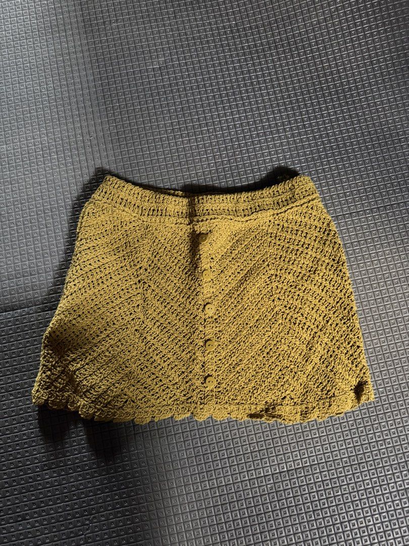 Zara Crochet Button Front Mini Skirt (Category: Skirts) located in Caloocan City. Submitted by andraaa_ (Listing ID 1445179078, Image 1). Description: - Zara olive green crochet skirt -zara kids size can fit xxs-xs for petite girl - used twice - pm for we.